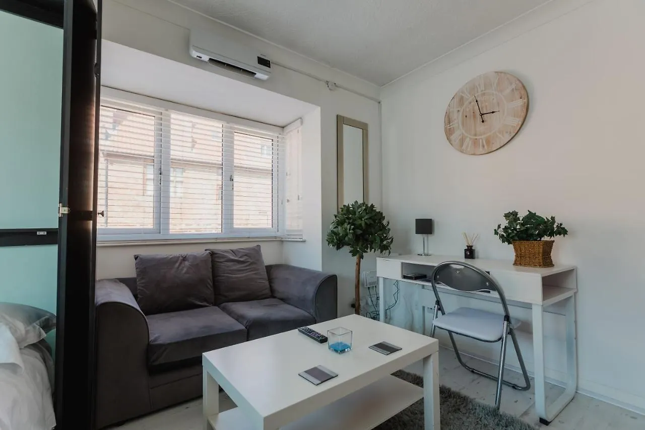 Hullidays - Trinity Studio Apt. Kingston upon Hull